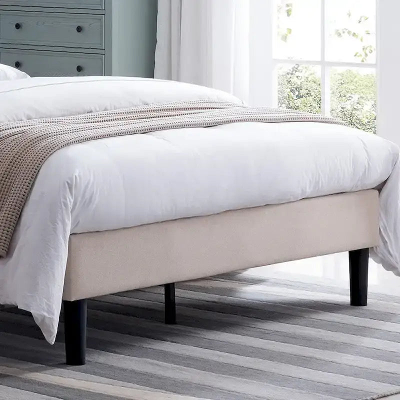 Agnew Queen-size Upholstered Platform Bed
